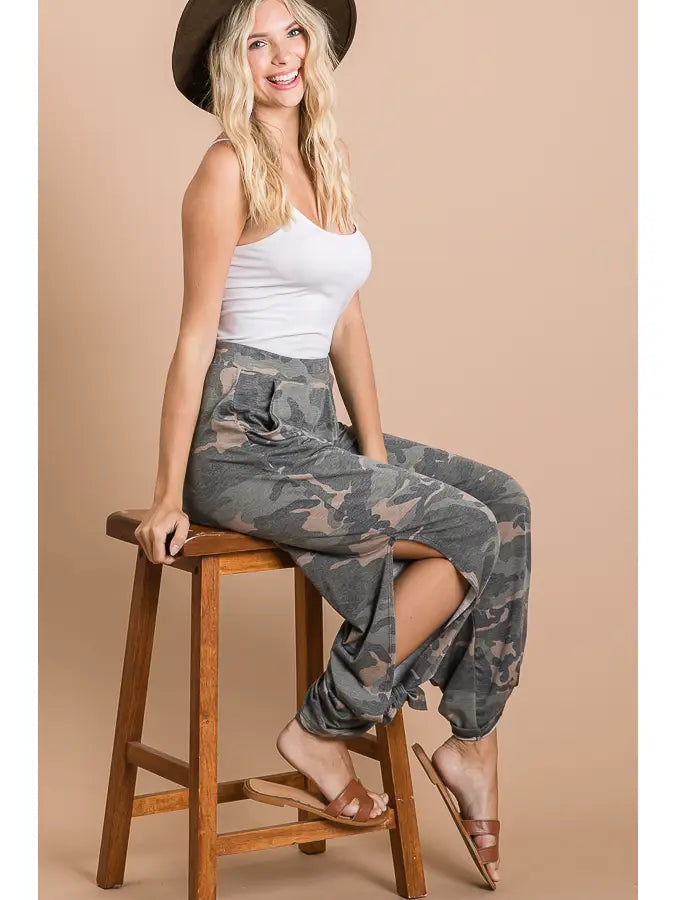 Camo Print Split Side Ankle Tie Women's Casual Pants 6/20