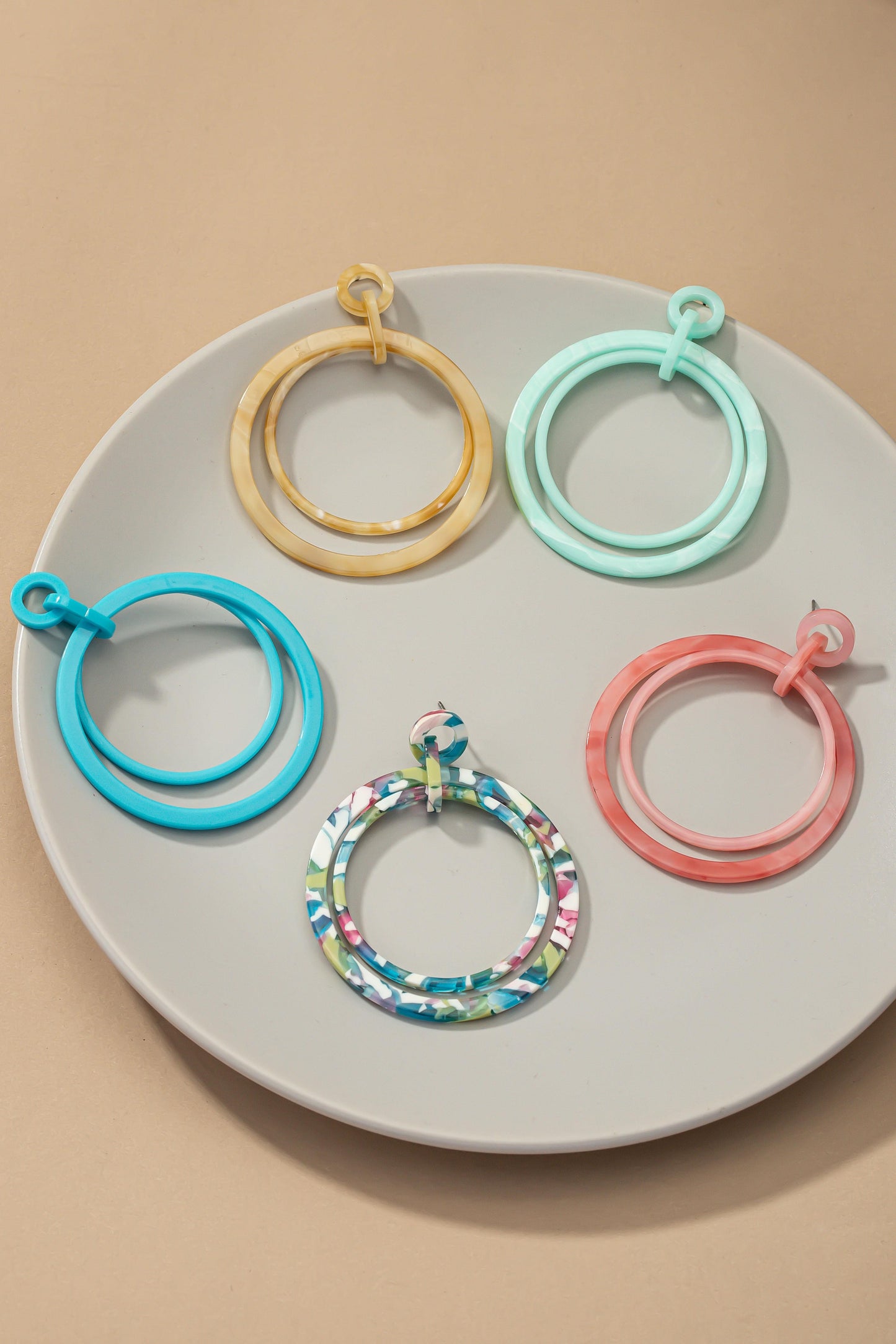 Double hoop acetate drop earrings 528