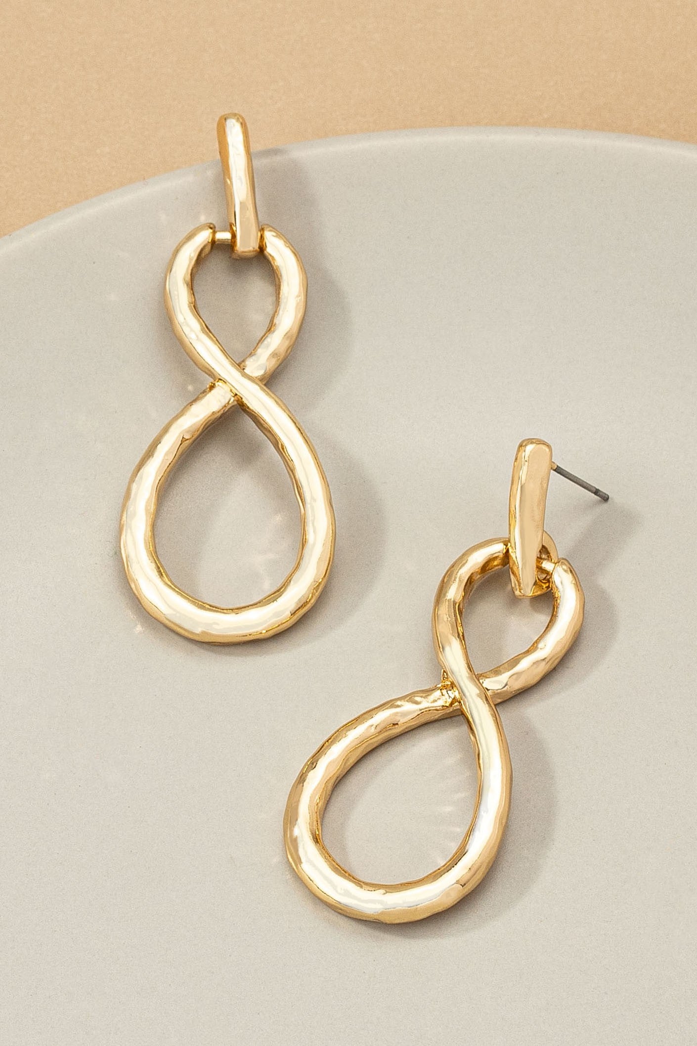 8 shape hammered metal door knocker earring 509