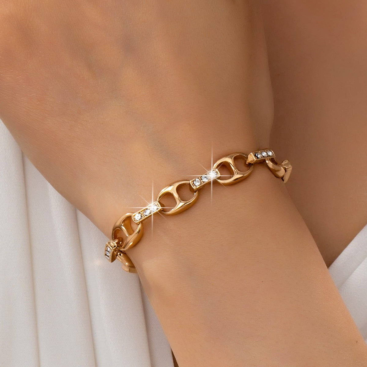 Sparkling Gold Link Chain Bracelet | 80B1657