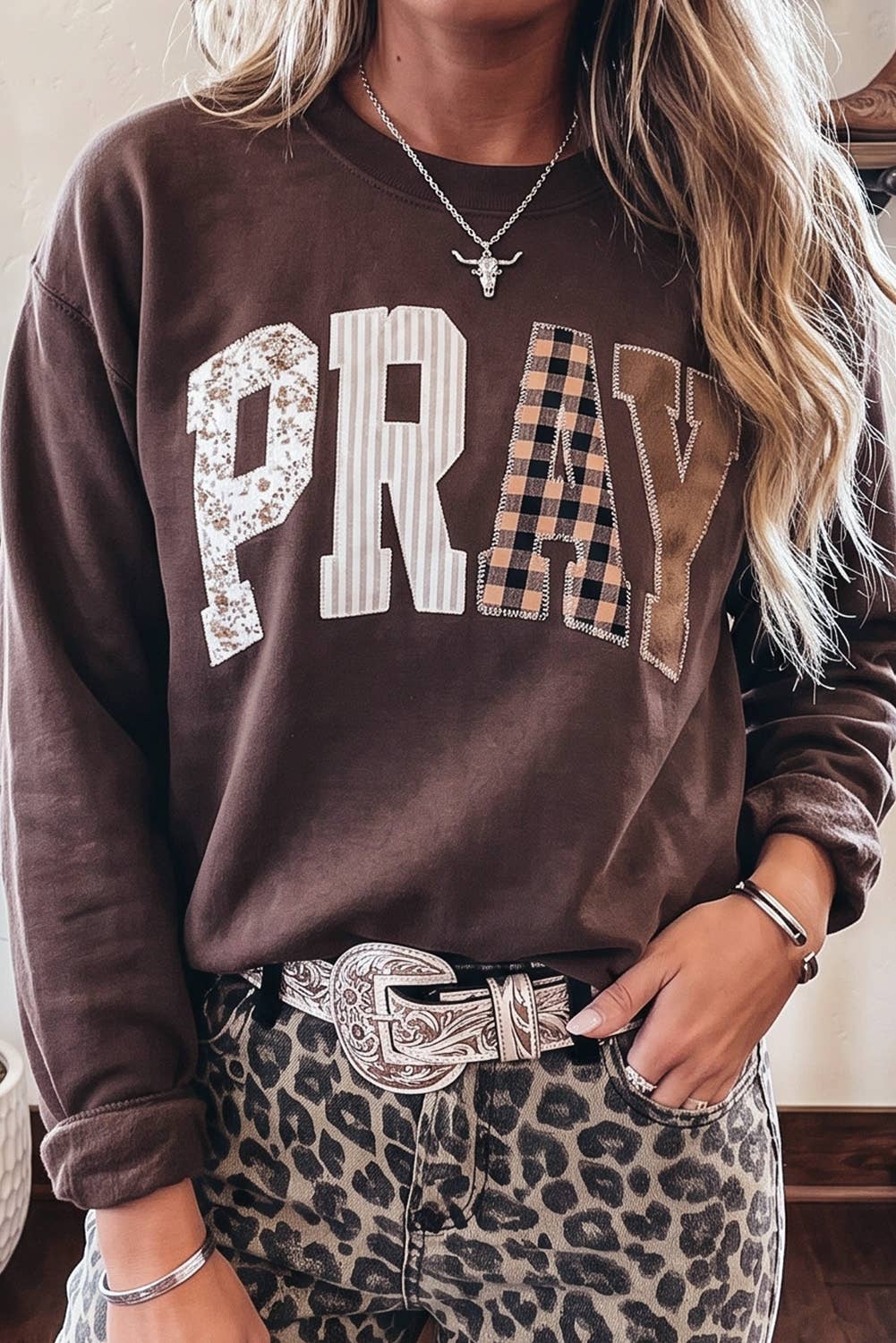 Striped PRAY Embroidered Patch Crew Neck Sweatshirt | S-4X