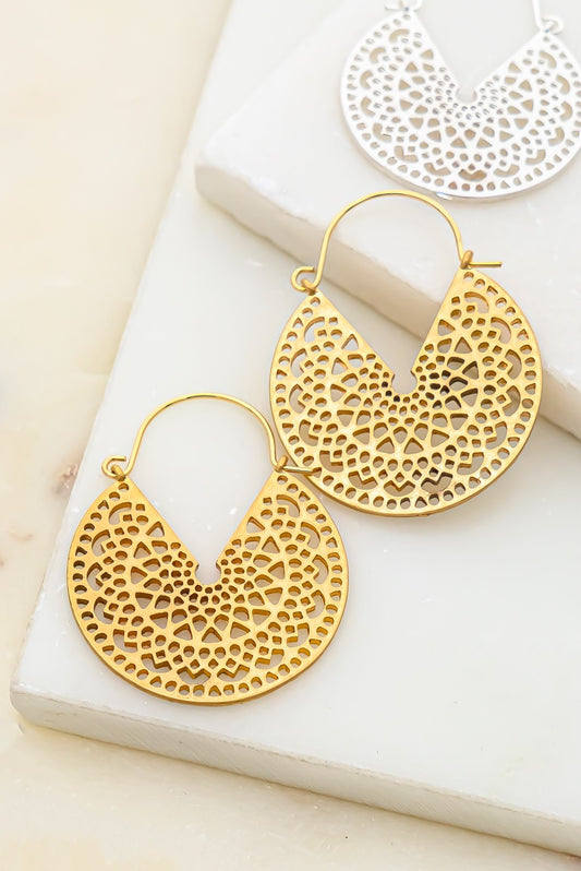 Openwork metal earrings 520